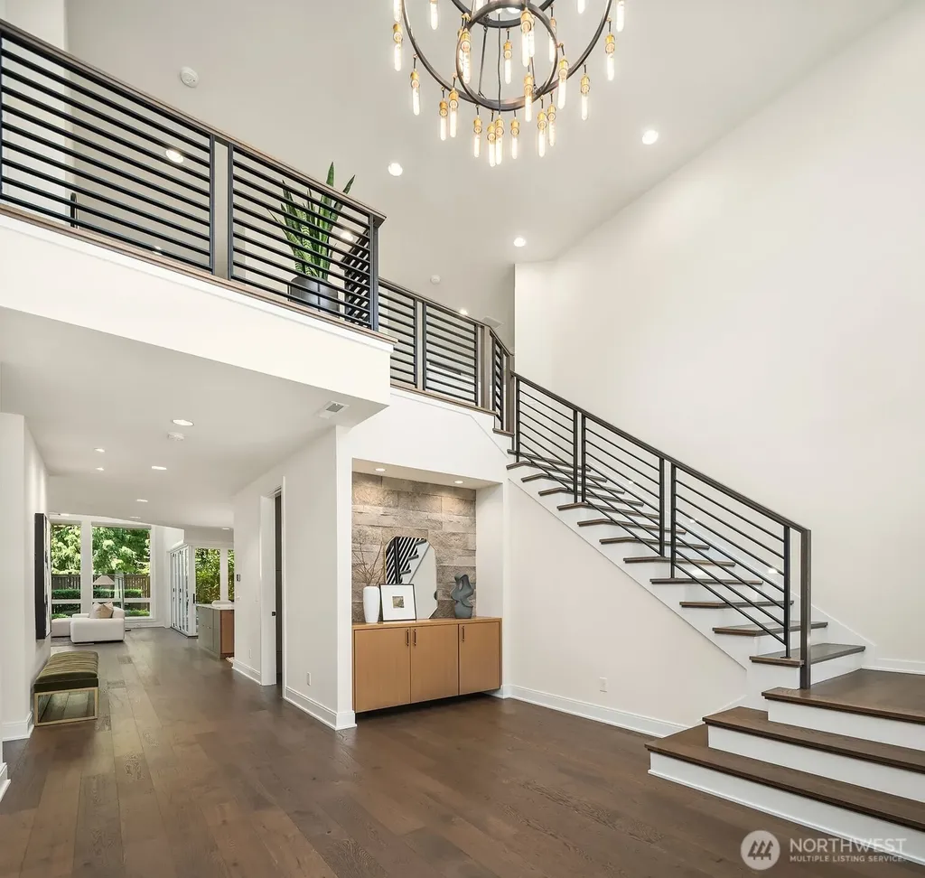 10856 NE 12th Street Bellevue WA 98004