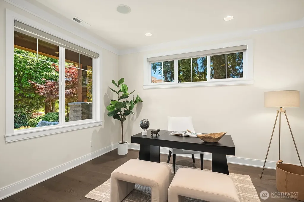 10856 NE 12th Street Bellevue WA 98004