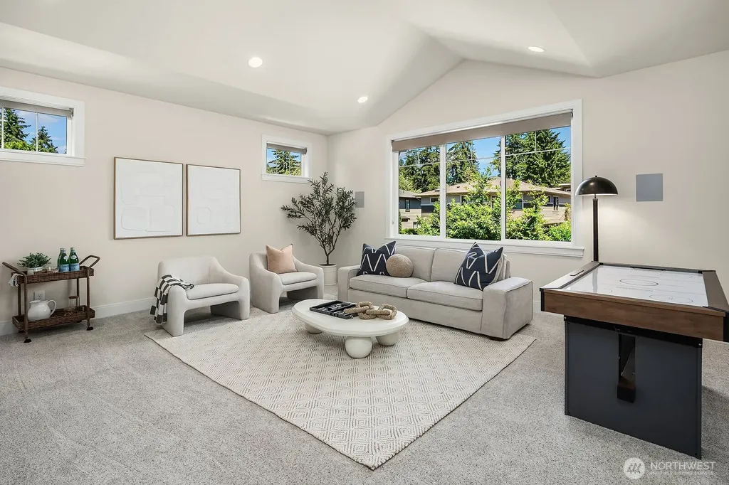 10856 NE 12th Street Bellevue WA 98004