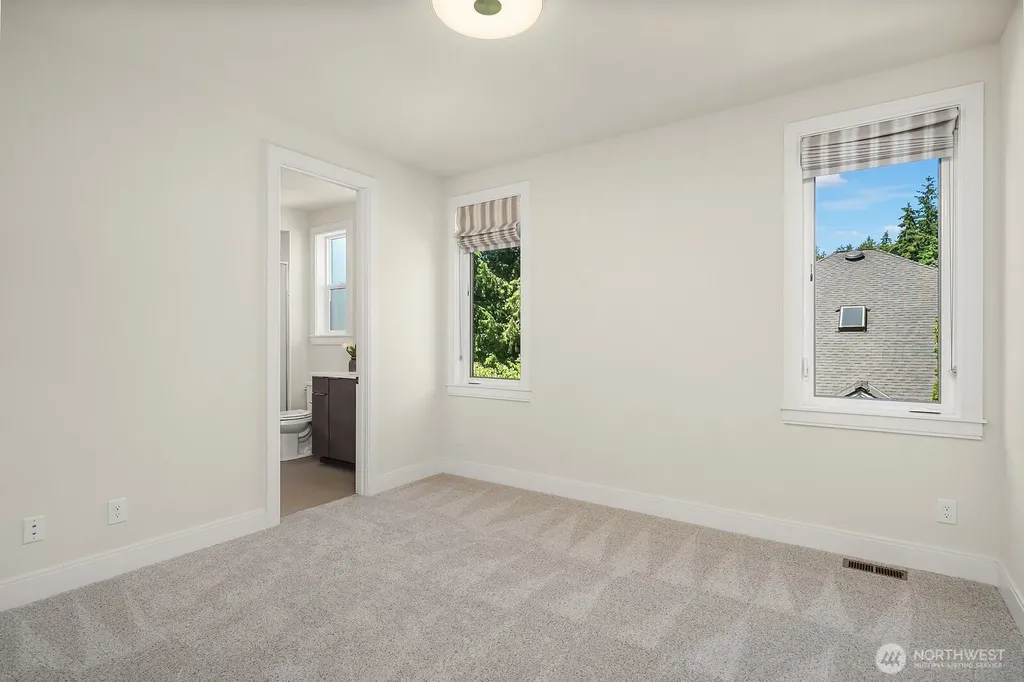 10856 NE 12th Street Bellevue WA 98004