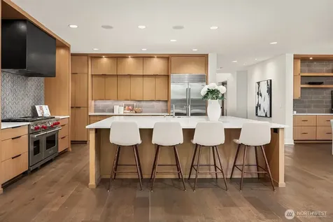 10856 NE 12th Street Bellevue WA 98004