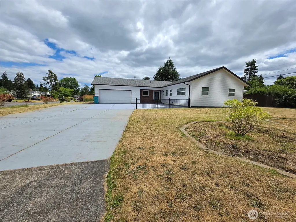 809 Flint Avenue Vancouver WA 98664