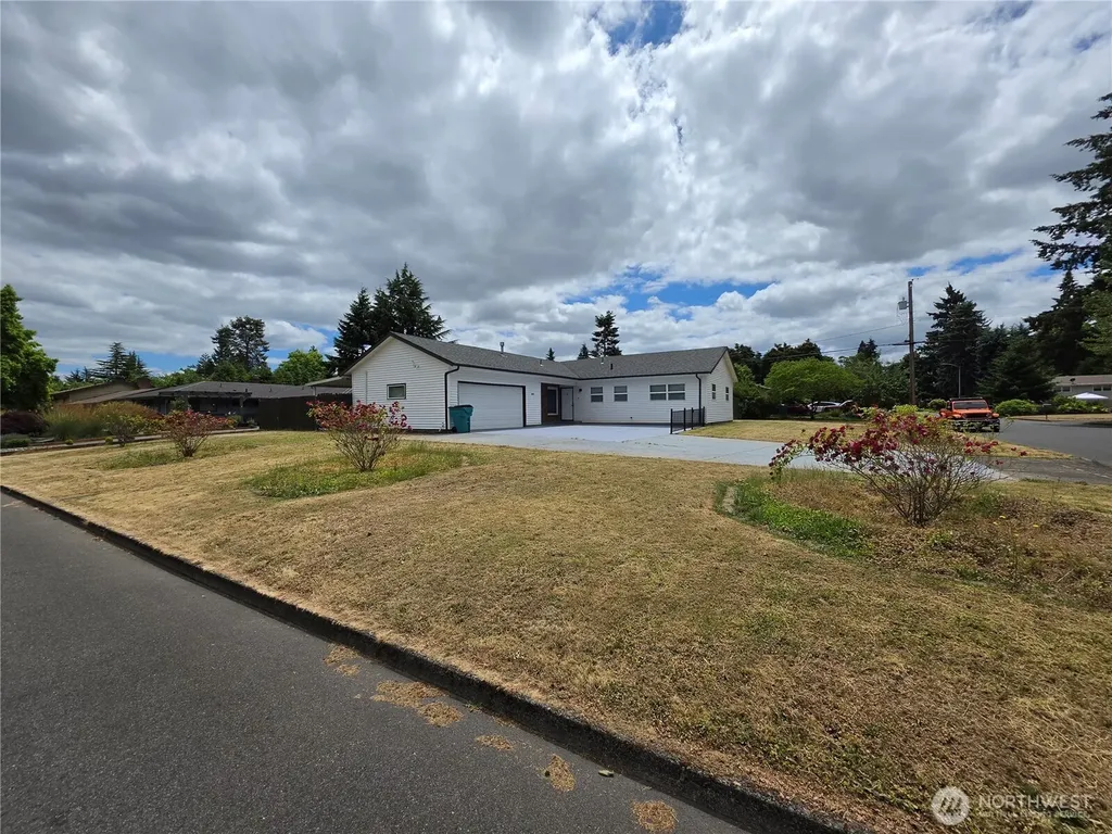 809 Flint Avenue Vancouver WA 98664