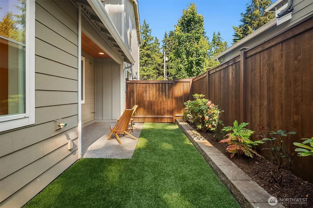 21224 82nd Place W Edmonds WA 98026