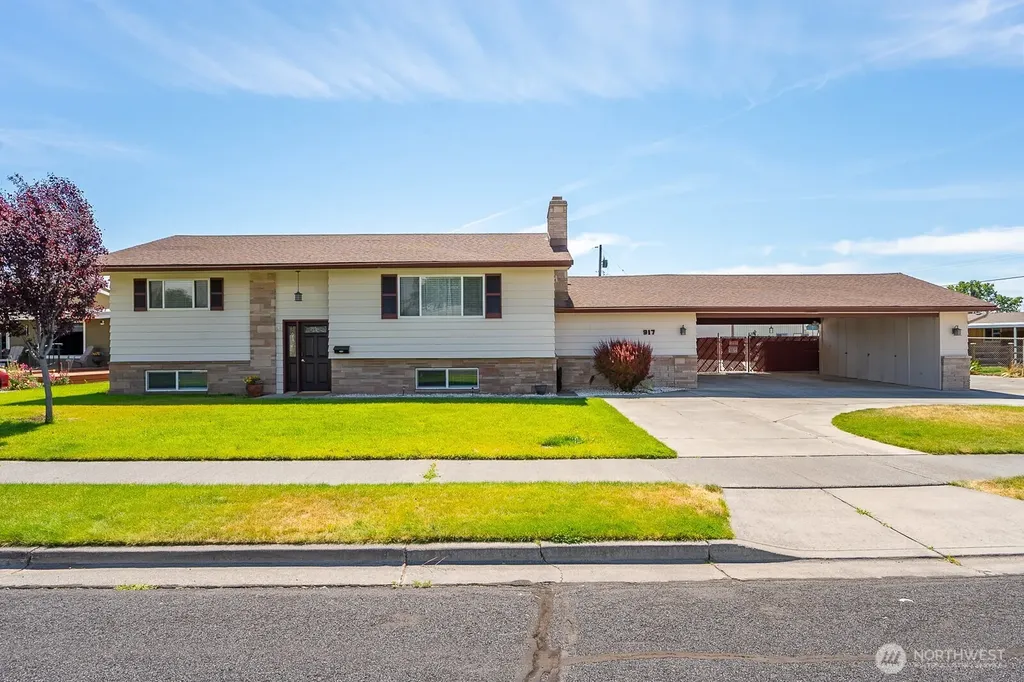 917 S Dahlia Drive Moses Lake WA 98837