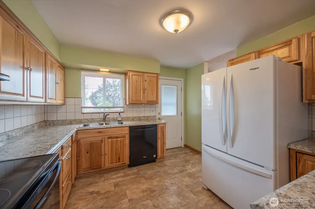 917 S Dahlia Drive Moses Lake WA 98837