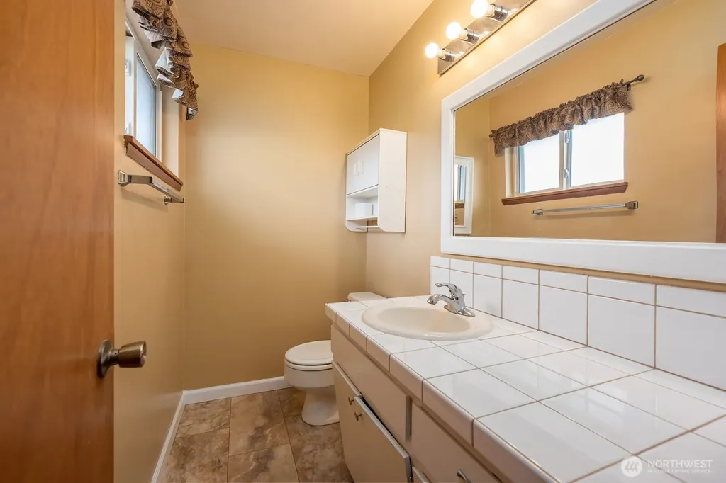 917 S Dahlia Drive Moses Lake WA 98837