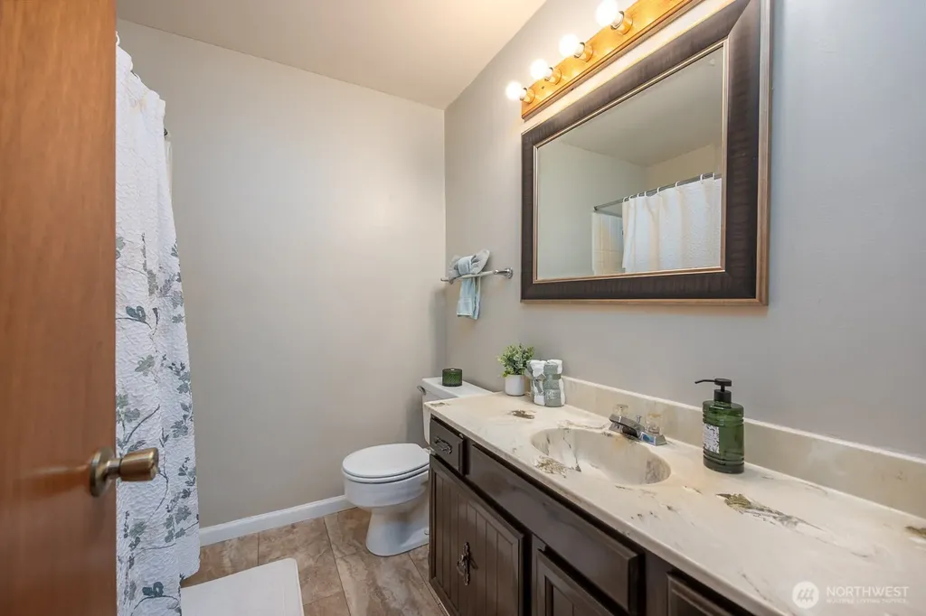 917 S Dahlia Drive Moses Lake WA 98837