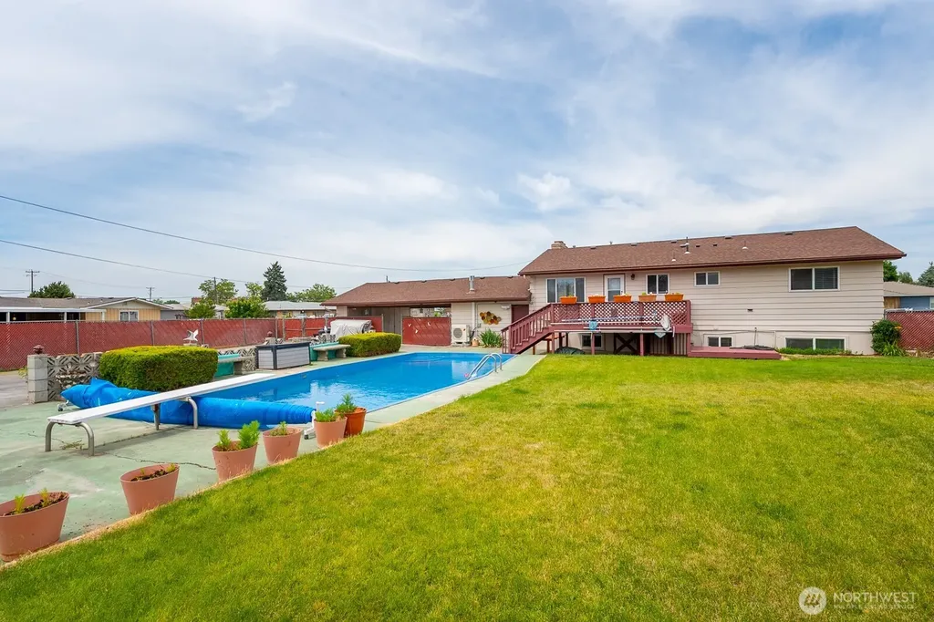 917 S Dahlia Drive Moses Lake WA 98837