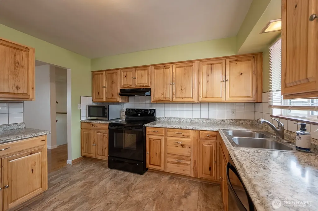 917 S Dahlia Drive Moses Lake WA 98837