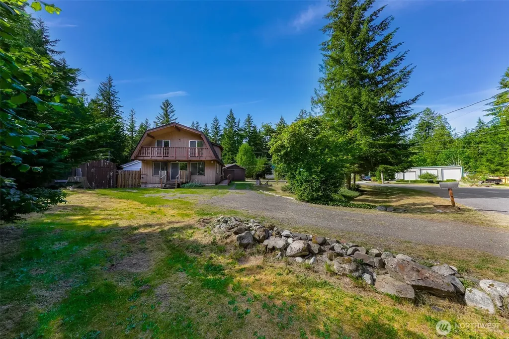 1131 Deep Valley Drive Maple Falls WA 98266