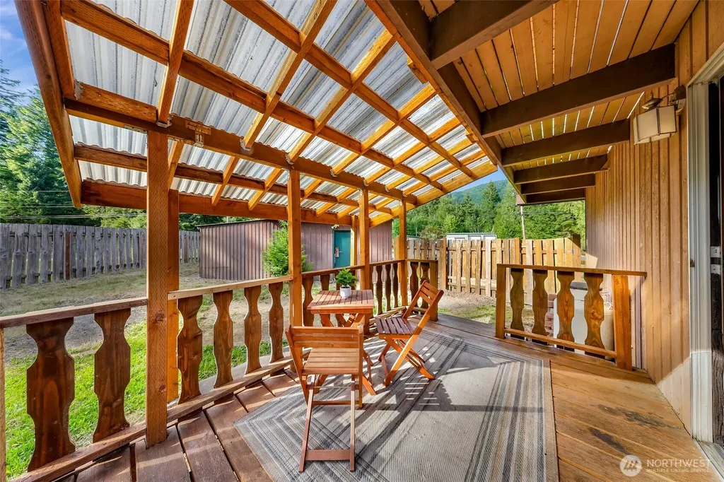1131 Deep Valley Drive Maple Falls WA 98266