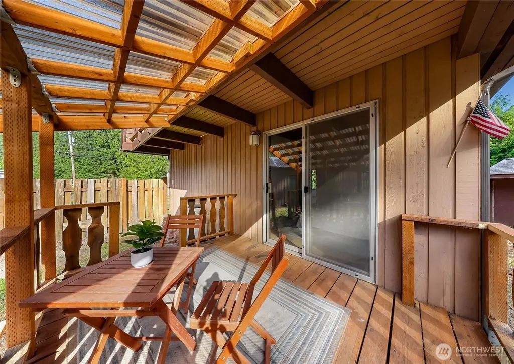 1131 Deep Valley Drive Maple Falls WA 98266