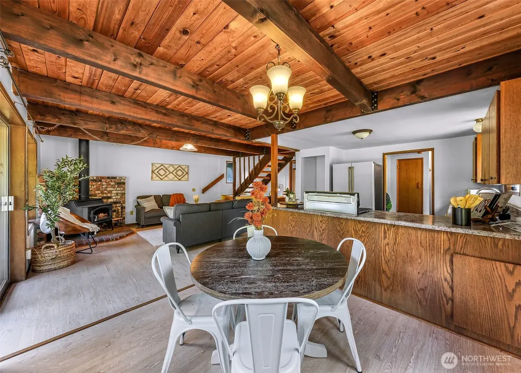 1131 Deep Valley Drive Maple Falls WA 98266