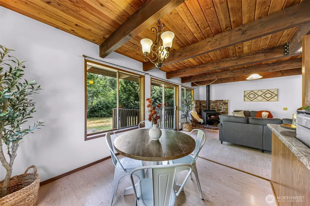 1131 Deep Valley Drive Maple Falls WA 98266
