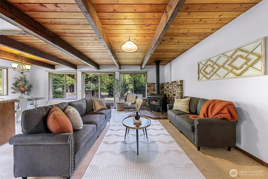 1131 Deep Valley Drive Maple Falls WA 98266