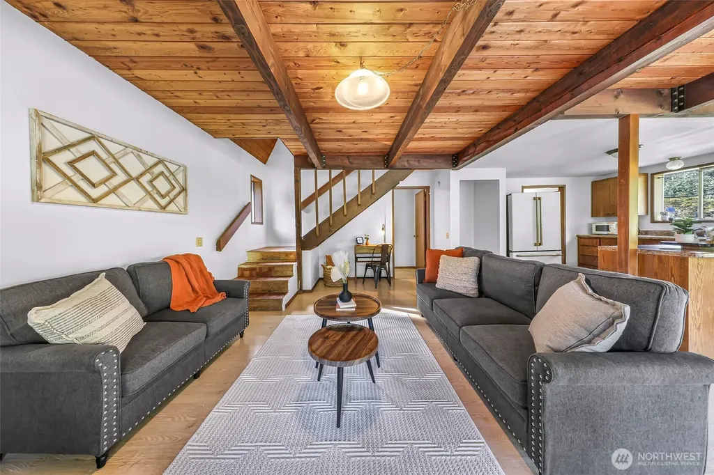 1131 Deep Valley Drive Maple Falls WA 98266