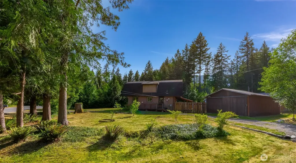 1131 Deep Valley Drive Maple Falls WA 98266