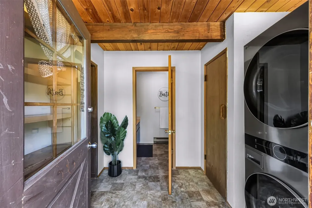1131 Deep Valley Drive Maple Falls WA 98266