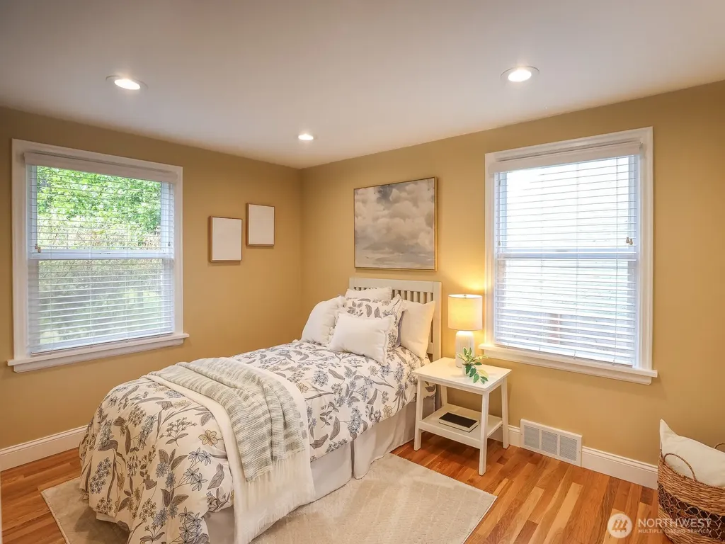 3248 NW Market Street Seattle WA 98107