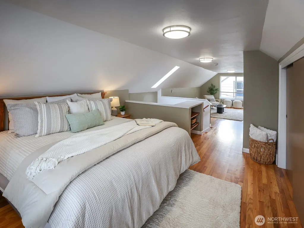 3248 NW Market Street Seattle WA 98107