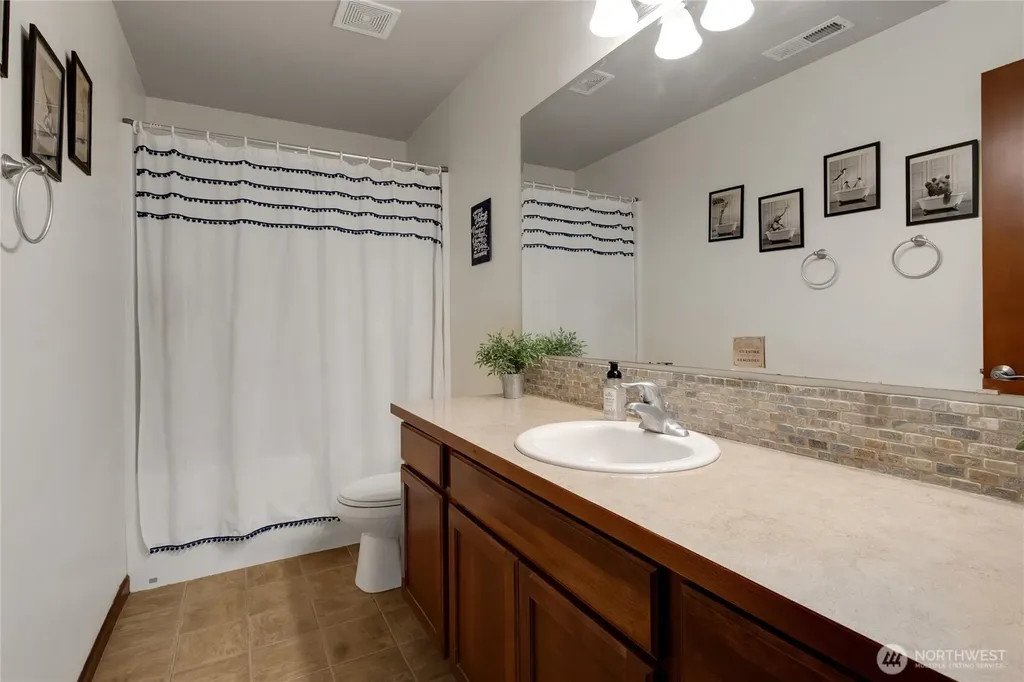 8605 29th Way SE Olympia WA 98513