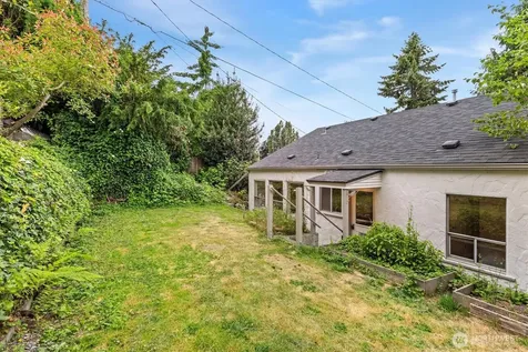 15 Fulton Street Seattle WA 98109