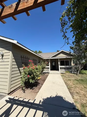 106 N Benton Street Kittitas WA 98934