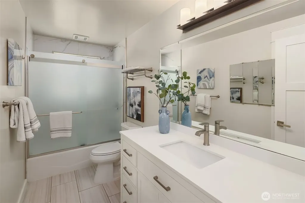 525 Mount Everest Lane SW Issaquah WA 98027