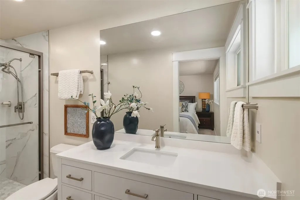 525 Mount Everest Lane SW Issaquah WA 98027
