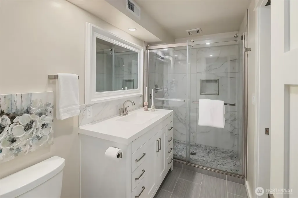 525 Mount Everest Lane SW Issaquah WA 98027