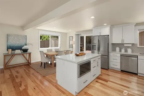 525 Mount Everest Lane SW Issaquah WA 98027