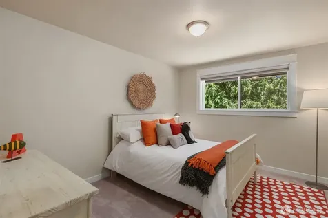 525 Mount Everest Lane SW Issaquah WA 98027