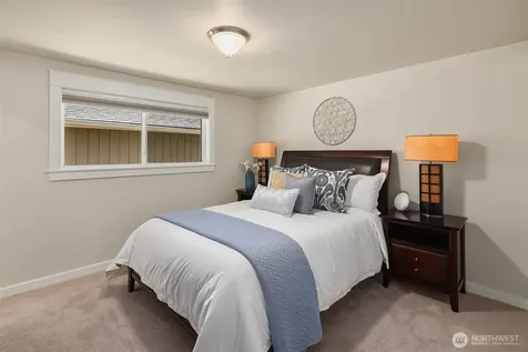 525 Mount Everest Lane SW Issaquah WA 98027