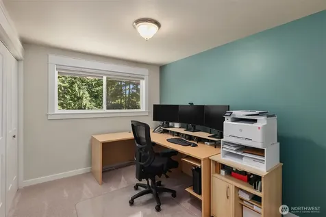 525 Mount Everest Lane SW Issaquah WA 98027