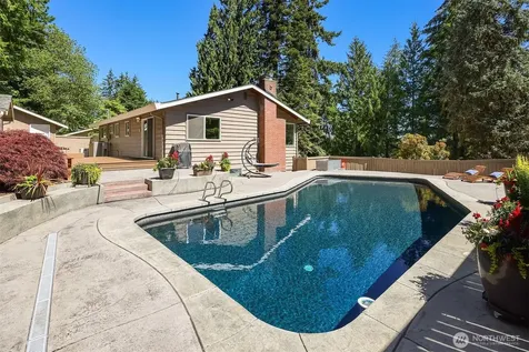 525 Mount Everest Lane SW Issaquah WA 98027