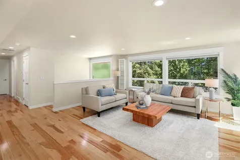 525 Mount Everest Lane SW Issaquah WA 98027