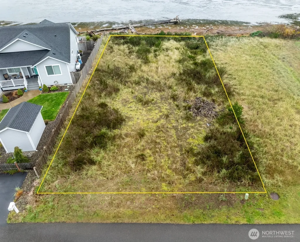 130 Sunrise Avenue SE Ocean Shores WA 98569