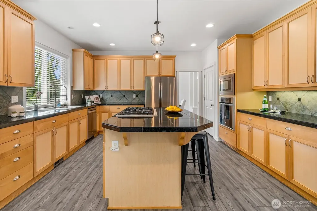 16563 NE 119th Way Redmond WA 98052