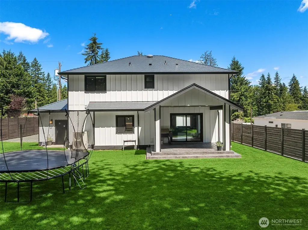 11718 64th Place NE Lake Stevens WA 98258