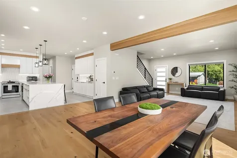 11718 64th Place NE Lake Stevens WA 98258
