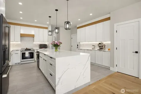 11718 64th Place NE Lake Stevens WA 98258