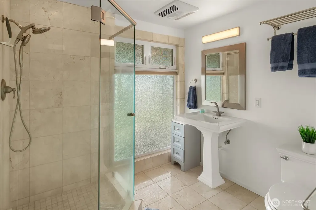 2106 Breezy Point Road Camano Island WA 98282