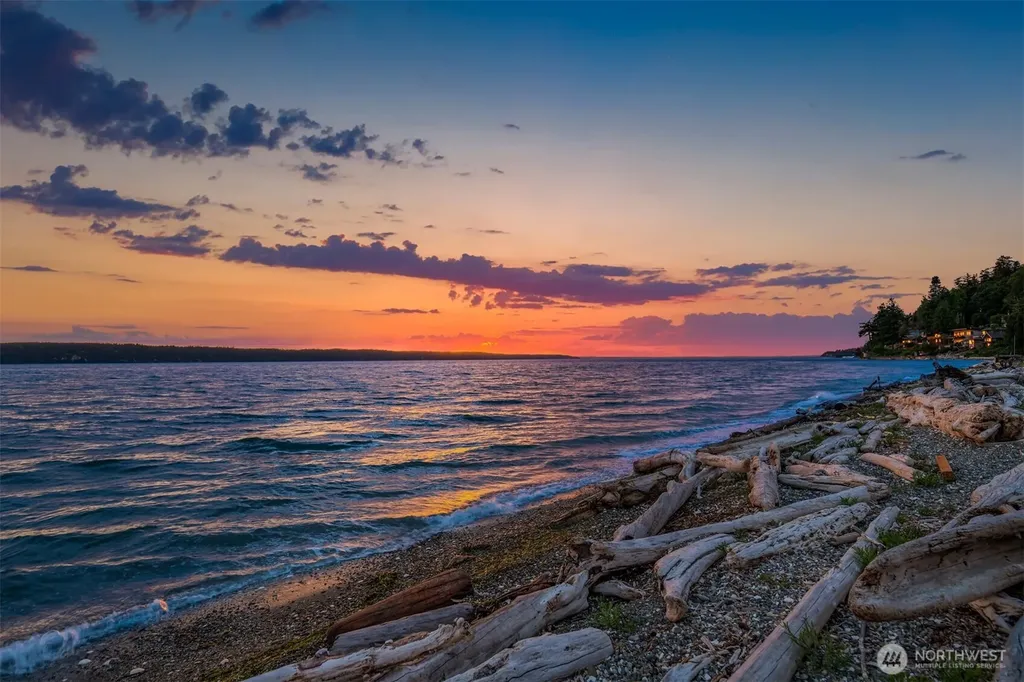 2106 Breezy Point Road Camano Island WA 98282