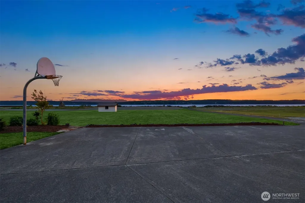 2106 Breezy Point Road Camano Island WA 98282
