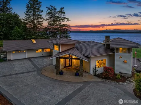 2106 Breezy Point Road Camano Island WA 98282