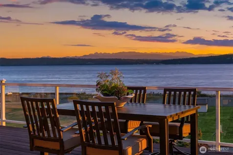 2106 Breezy Point Road Camano Island WA 98282