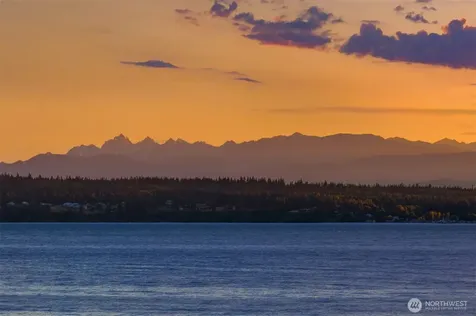 2106 Breezy Point Road Camano Island WA 98282