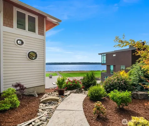 2106 Breezy Point Road Camano Island WA 98282