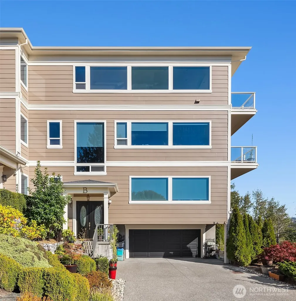 6404 NE 181st Street Kenmore WA 98028